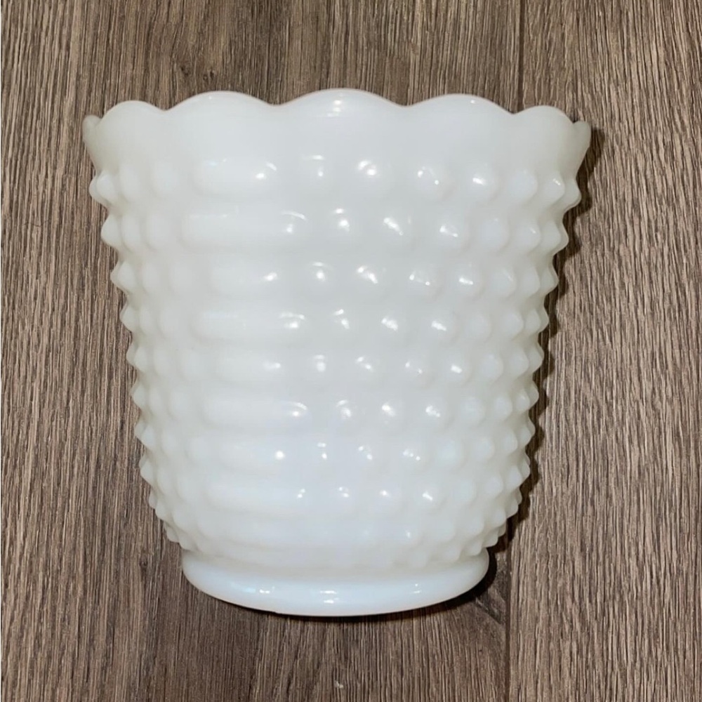 White Milk Glass Anchor Hocking Planter